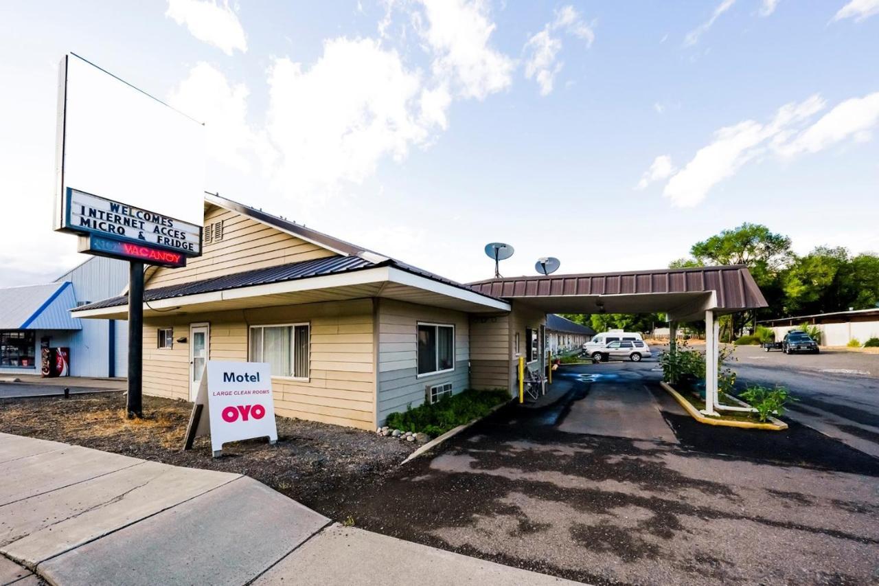 Oyo Riverside Inn John Day Or Buitenkant foto