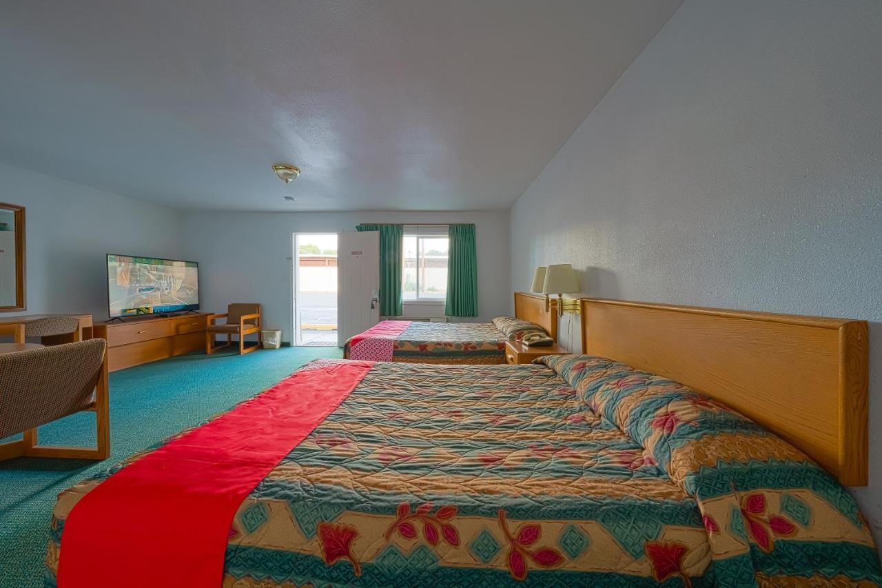 Oyo Riverside Inn John Day Or Buitenkant foto